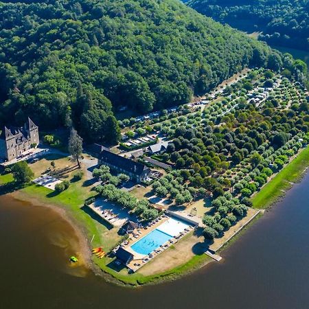 Camping Le Chateau Du Gibanel Saint-Martial-Entraygues Kültér fotó