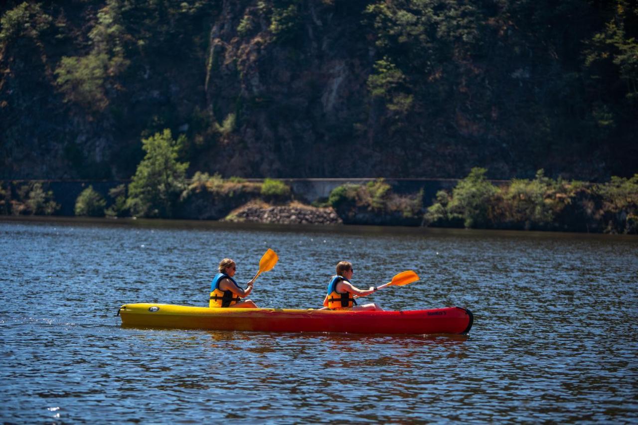 Camping Le Chateau Du Gibanel Saint-Martial-Entraygues Kültér fotó