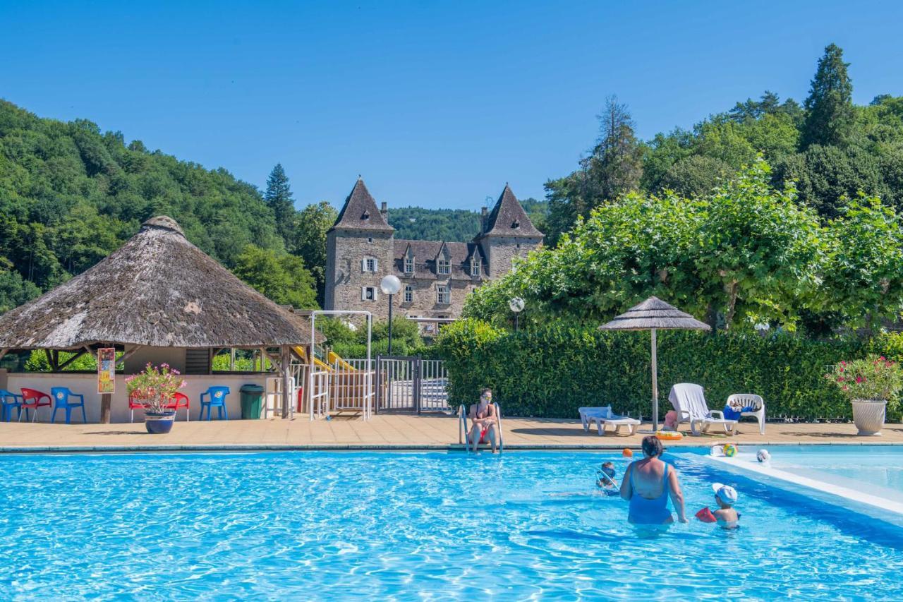 Camping Le Chateau Du Gibanel Saint-Martial-Entraygues Kültér fotó