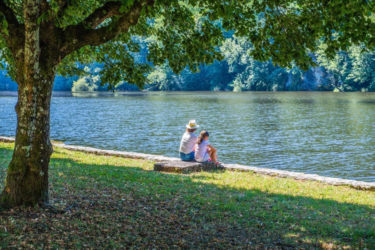 Camping Le Chateau Du Gibanel Saint-Martial-Entraygues Kültér fotó