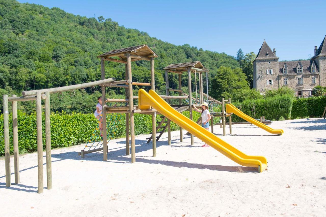 Camping Le Chateau Du Gibanel Saint-Martial-Entraygues Kültér fotó