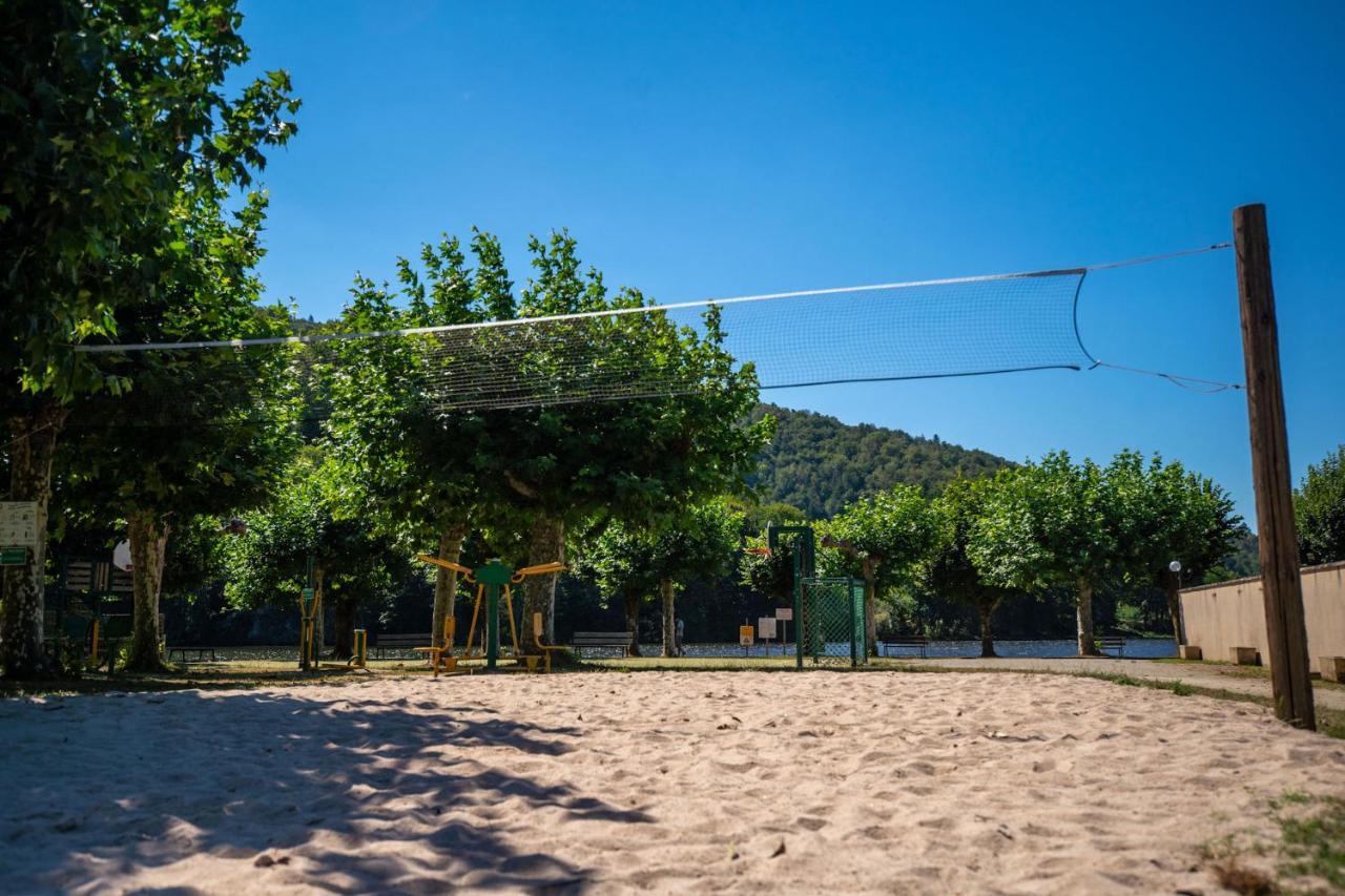 Camping Le Chateau Du Gibanel Saint-Martial-Entraygues Kültér fotó