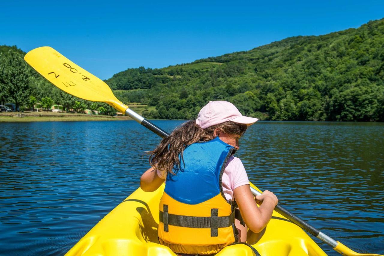 Camping Le Chateau Du Gibanel Saint-Martial-Entraygues Kültér fotó