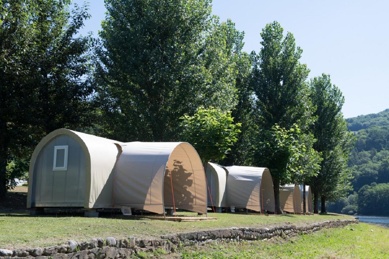 Camping Le Chateau Du Gibanel Saint-Martial-Entraygues Kültér fotó