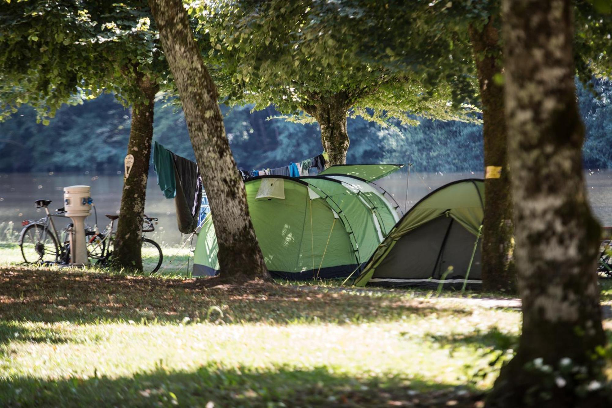 Camping Le Chateau Du Gibanel Saint-Martial-Entraygues Kültér fotó