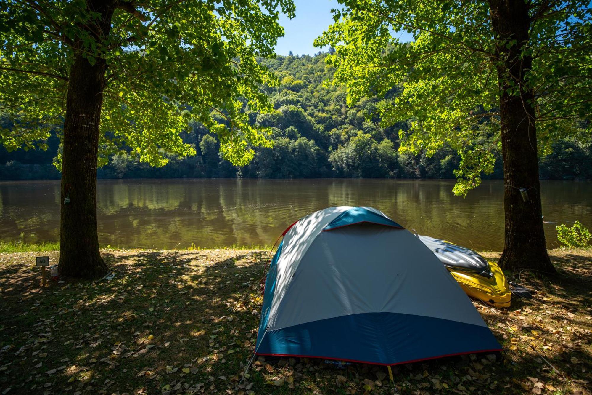Camping Le Chateau Du Gibanel Saint-Martial-Entraygues Kültér fotó