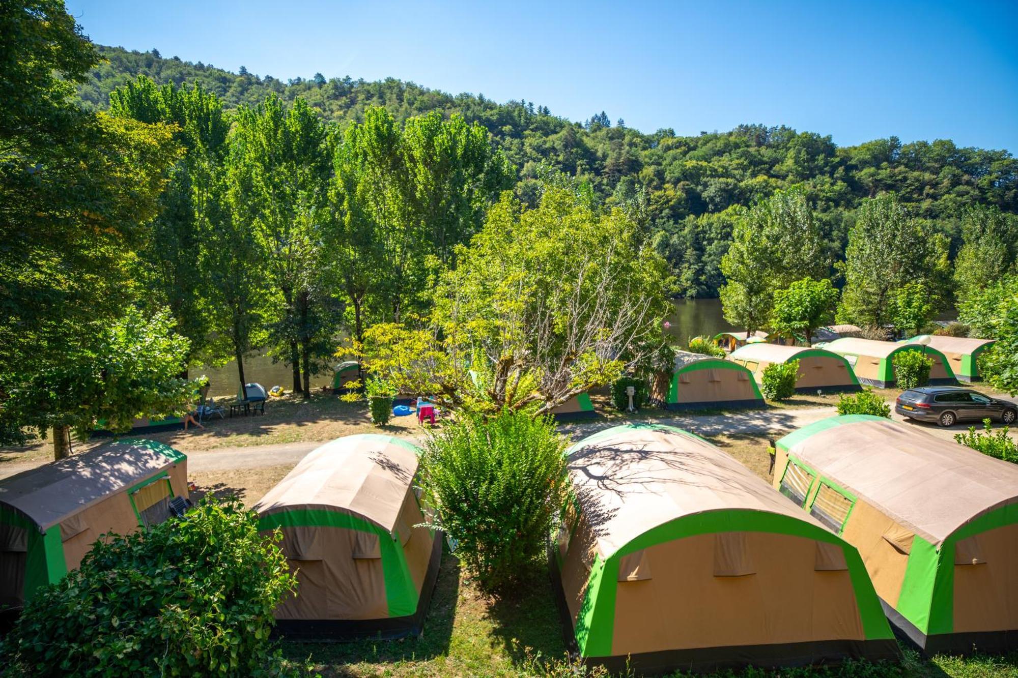 Camping Le Chateau Du Gibanel Saint-Martial-Entraygues Kültér fotó