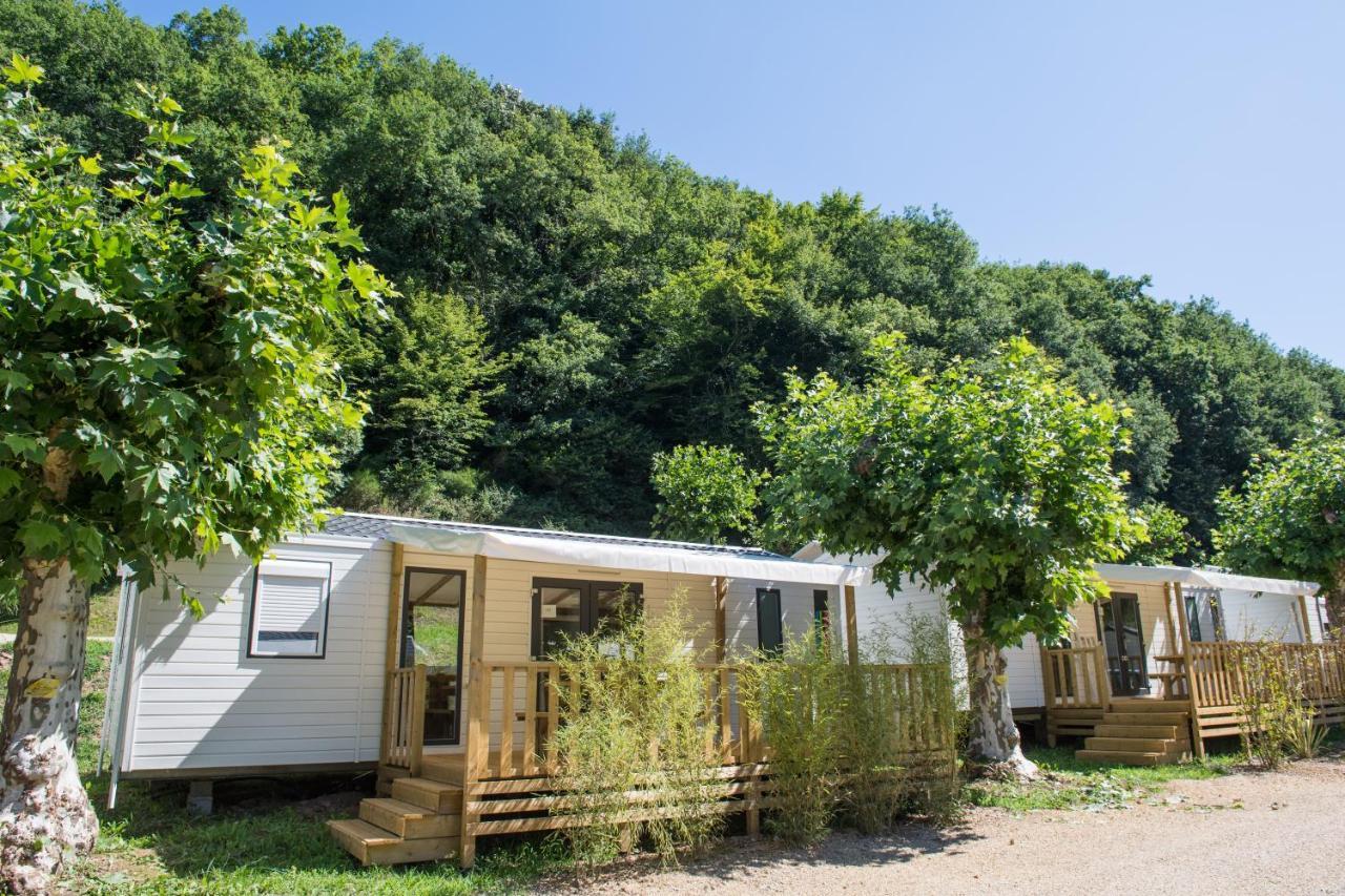 Camping Le Chateau Du Gibanel Saint-Martial-Entraygues Kültér fotó